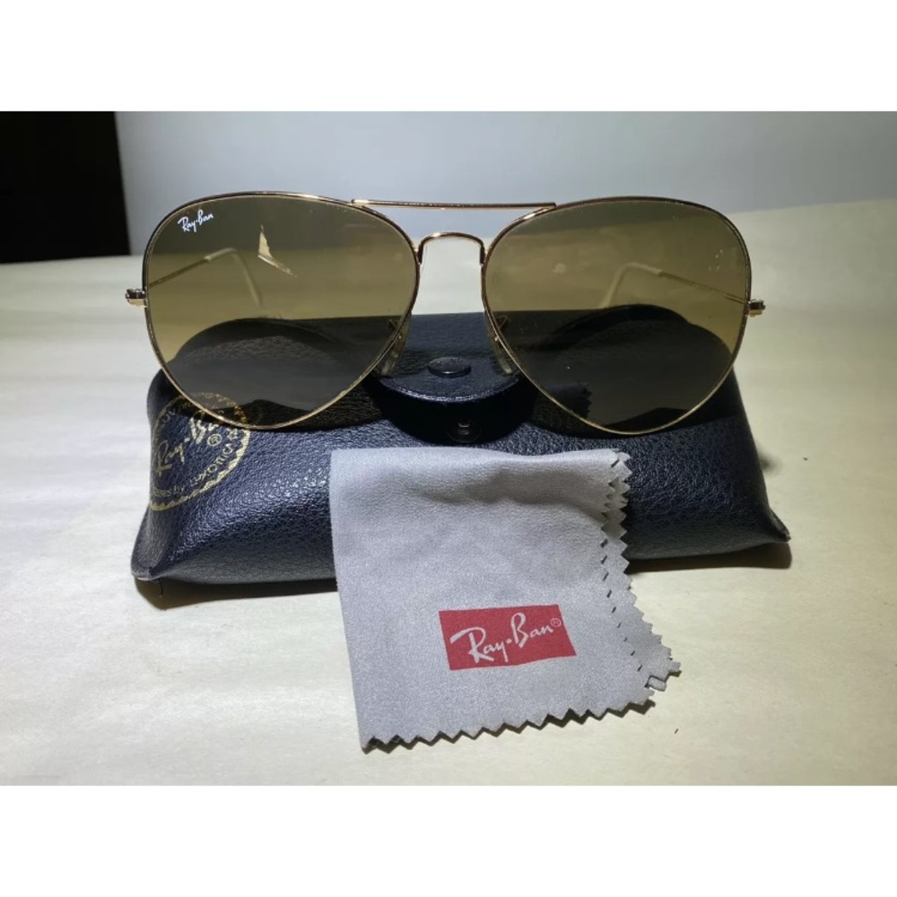 Ray Ban Aviator Classics, Gold with Brown Lenses